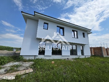Duplex nou in Sura Mica, 4 camere, 3 bai