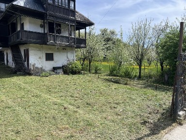 Casa de vacanta cu teren Comarnic