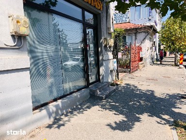 Spatiu stradal, central, cu vad comercial si vizibilitate excelenta