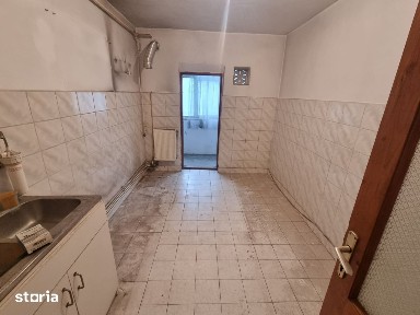 Ștefan cel Mare-Curtea de Apel-3 camere/parter/rezidential sau birou