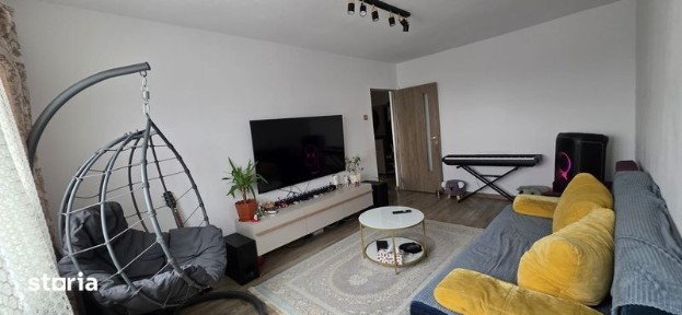 Apartament de vanzare decomandat cf 1 Lebada 5 colturi