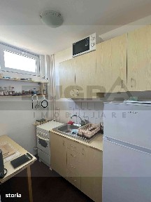 Garsoniera cocheta, 32 mp, etaj intermediar, zona Detunata