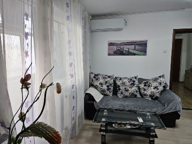 Ofer spre închiriere ap. Cu 2 cam.in Tomis N,Hotel Zodiac