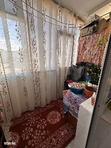 De vanzre apartament cu 3 camere, balcon,etaj intermediar. Pret 55000e
