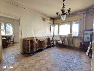 De vânzare apartament 3camere - str. Plantelor - central