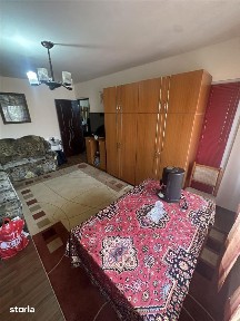 Decomandat cu 2 bai si 2 balcoane etaj intermediar