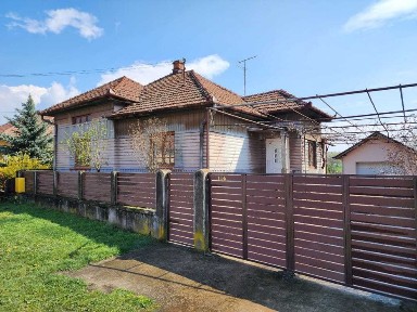 Proprietate deosebită Sântandrei - 3 clădiri, teren 1.490 mp, 5 km de Deva și de Simeria