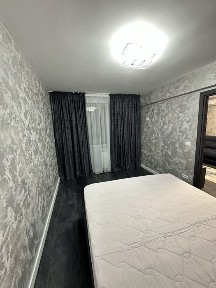 Inchiriez apartament