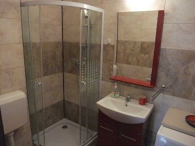 inchiriez apartament 3 camere 84 mp Sred Kaufland Arad 650 eur