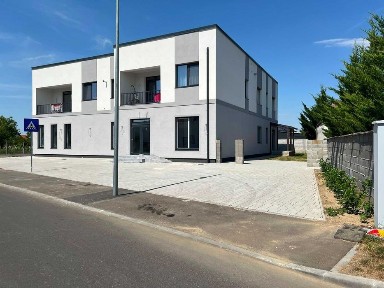 Apartament 3 camere, zona semicentrala Acs Alajos