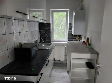 cv 166 V.Babes Apartament cu 3 camere, balcon