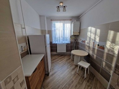 Apartament cu 2 camere, renovat în 2022, cu balcon, de vânzare - Sfântu Gheorghe, Aleea Teilor