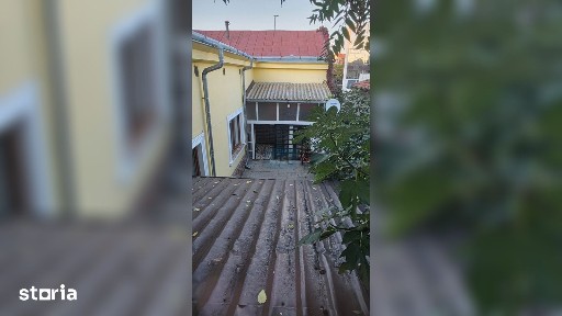 Casă S+P+M central, zona - Piața Mircea