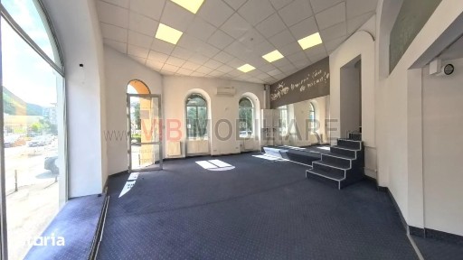 Spatiu comercial Stradal de inchiriat/Centrul Civic Brasov