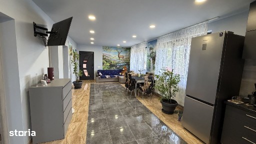 Casa de vanzare, 85 mp, 7 ari teren, zona Sacalaseni