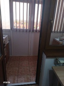 Proprietar, De vanzare Ap cu 2 camere renovat, utilat, in zona f.buna