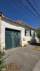 Casa saseasca de vanzare in Petresti judetul Alba