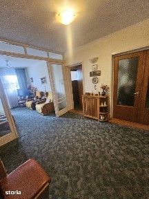 Apartament 4 camere, boxa,etaj 2, zona centrala- zona Capela.
