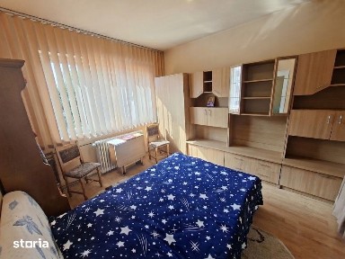 De vanzare garsoniera et 1 in Tractoru cu baie proprie