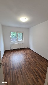 Apartament cu 3 camere de închiriat în Curtea de Argeș.