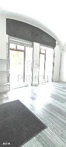 Spatiu comercial renovat cu vitrina - Ultracentral