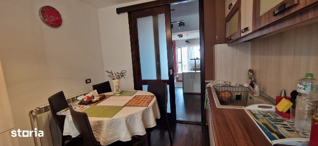 Apartament 3 camere, balcon, lift în Suceava