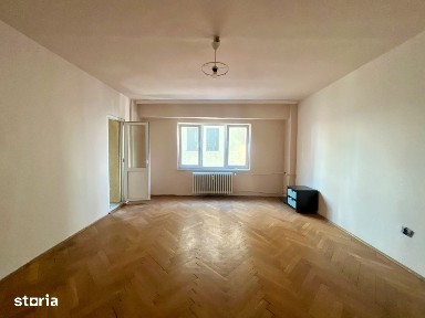 Apartament cu 3 camere, 75 mp utili, etaj 4 - Zona Lipovei