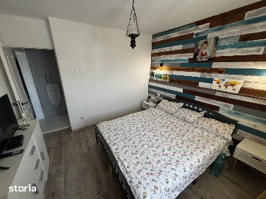 Apartament 3 camere, balcon, Brăila, 70mp