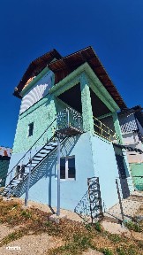 Clădire de închiriat în Curtea de Argeș.