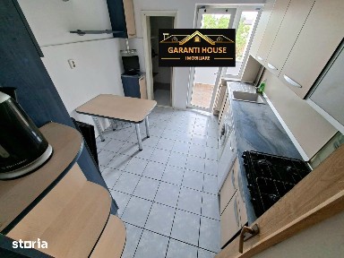 Zona Iza, apartament cu 3 camere, garaj sub bloc, boxa, 112 000€ neg.