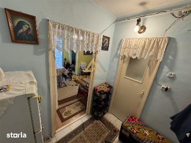 Garsoniera de vanzare str Luminisului 25.000 Euro etaj intermediar