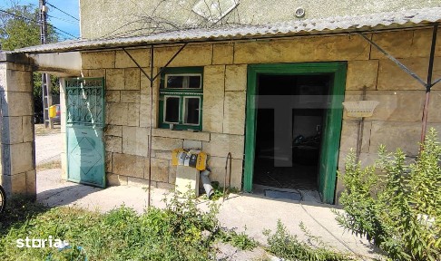 Casa traditionala renovabila, cu 2077 mp teren, sat Vistea
