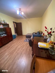 3 decomandate parter inalt cu centrala zona Orizont