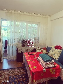 Apartament 3 camere de vanzare, model decomandat - Podul de Piatra
