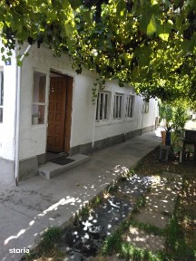 Casa de vanzare, 120 mp, teren 1000mp, zona Ghindeni
