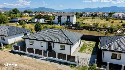 Casă pe parter de vânzare în cartierul Izvor