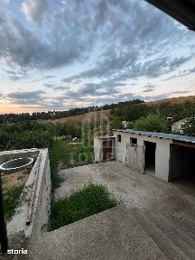 Casă modernă de vânzare în Poplaca - la 10 minute de Sibiu