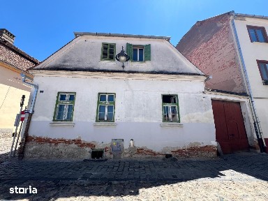 Casa 3 camere - 88 mp, proiect de renovare - Centrul Istoric