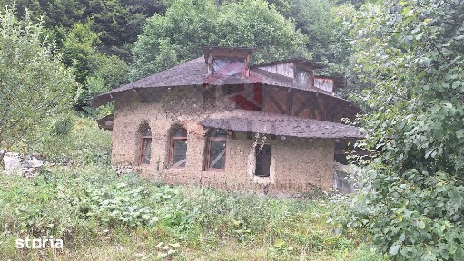 Casă individuală 6 camere de vânzare Brăduleț Argeș Complex Cabane