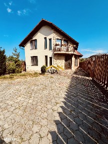 Casa 180 mp cu garaj, mobilata si utilata - Floresti, zona Somesului