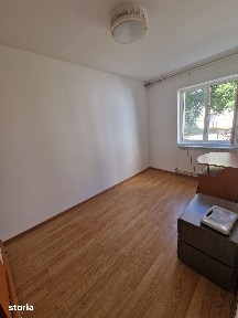 De inchiriat apartament 3 camere semi mobilat, parter, zona Piata Mica