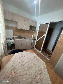 De inchiriat apartament cu 2 camere, decomandat, etajul 3, mobilat