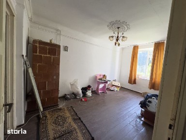 Apartament cu 2 camere in Lucacesti de Moinesti - de vanzare