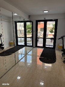 Apartament cu 3 camere semimobilat