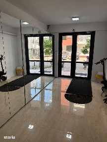 Apartament cu 3 camere semimobilat