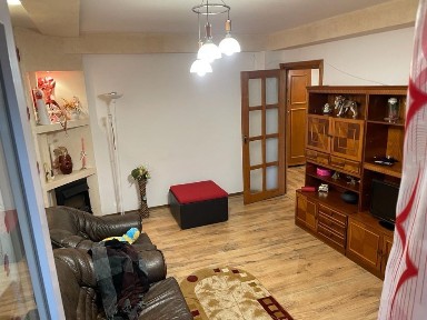 Închiriez apartament 2 camere, zona Făgăraș