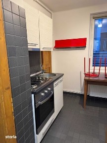 Inchiriez apartament cu 1 camera in zona centru