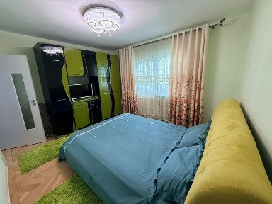 Apartament 3 camere de închiriat - ZONĂ CENTRALĂ - mobilat și utilat