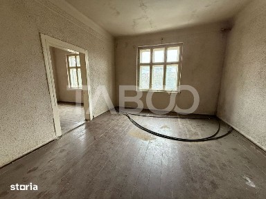 3 apartamente de vanzare la casa 132 mpu curte 966 mp Turnisor Sibiu