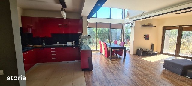Proprietate cu 3 case 7 km Craiova in Ghercesti
